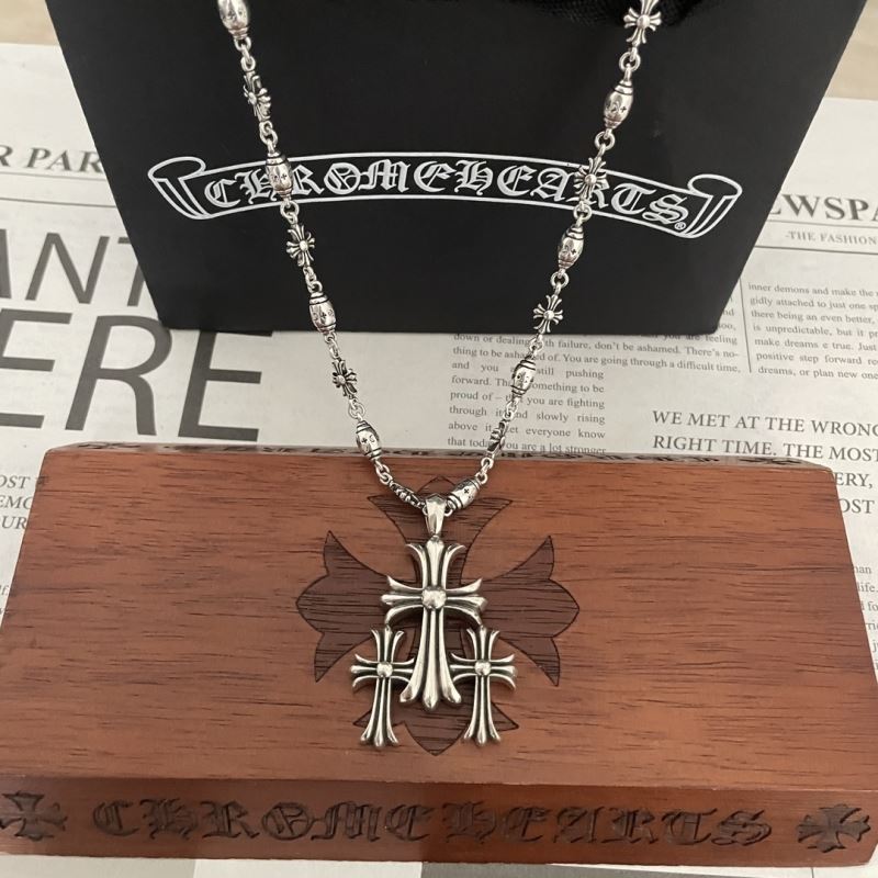 Ch**me He**ts necklaces